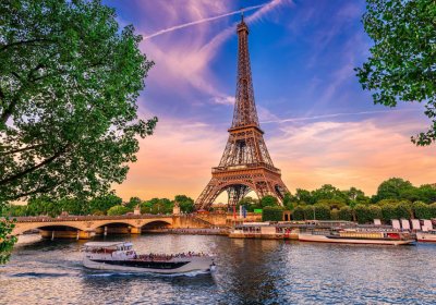 Paris landscape shoowing Eiffel towel, River Seine and trees